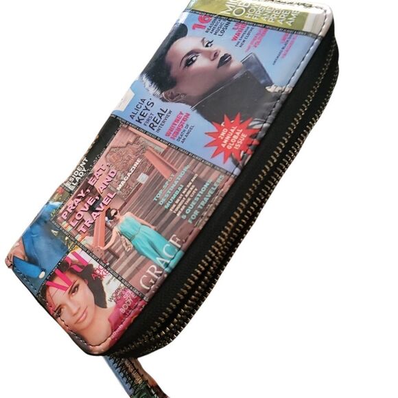 Women's Vogue Print Wallet  - Picture 12 of 13